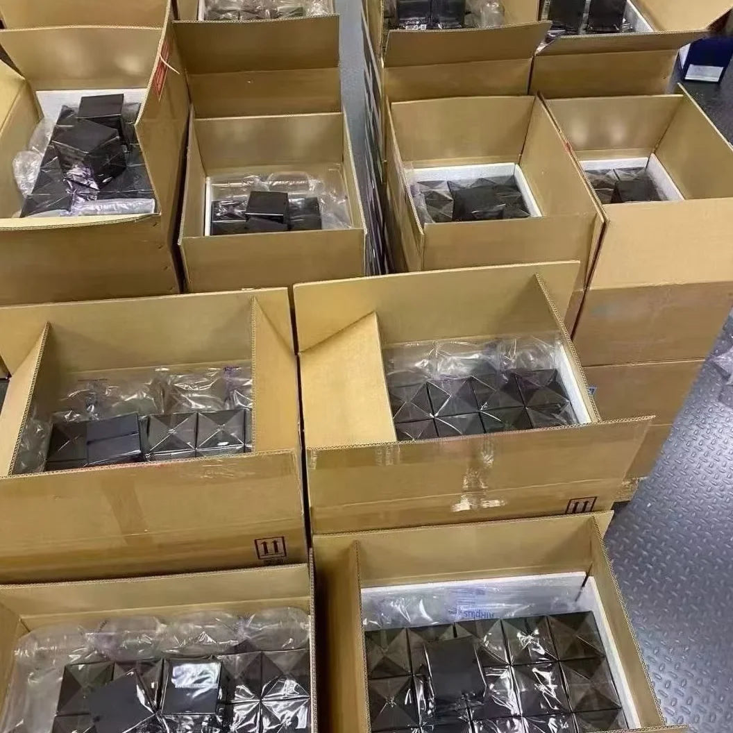 Unisex Luxury 70ml High Quality Red Perfume Long-lasting Woody Fragrance High-end Gift Box for Men and Women Wholesale