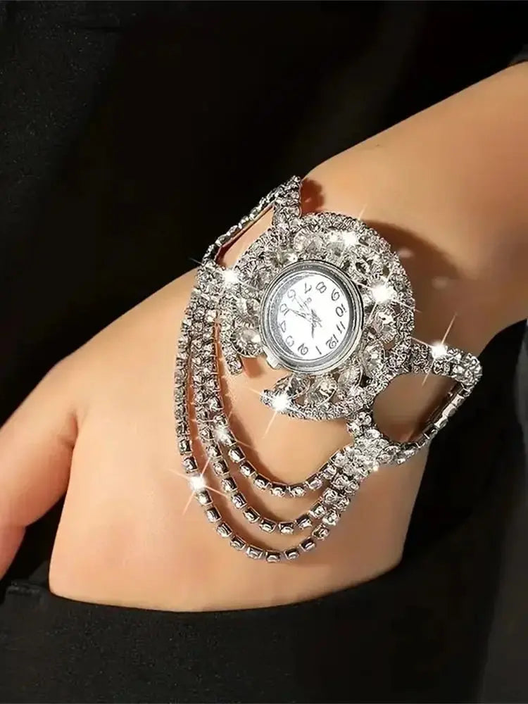 A stylish zinc alloy strap with charming round quartz women's watch with amphibole decoration without chronograph function, an e SwiftNest