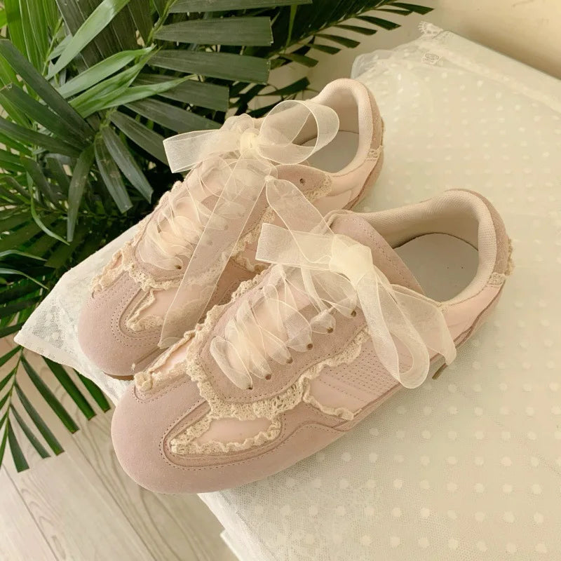 Autumn Women Ballet Flat Shoes 2025 New Fashion Vintage Casual Shoes Fashion Non-slip Retro Lace Breathable Outdoor Leisure Shoe