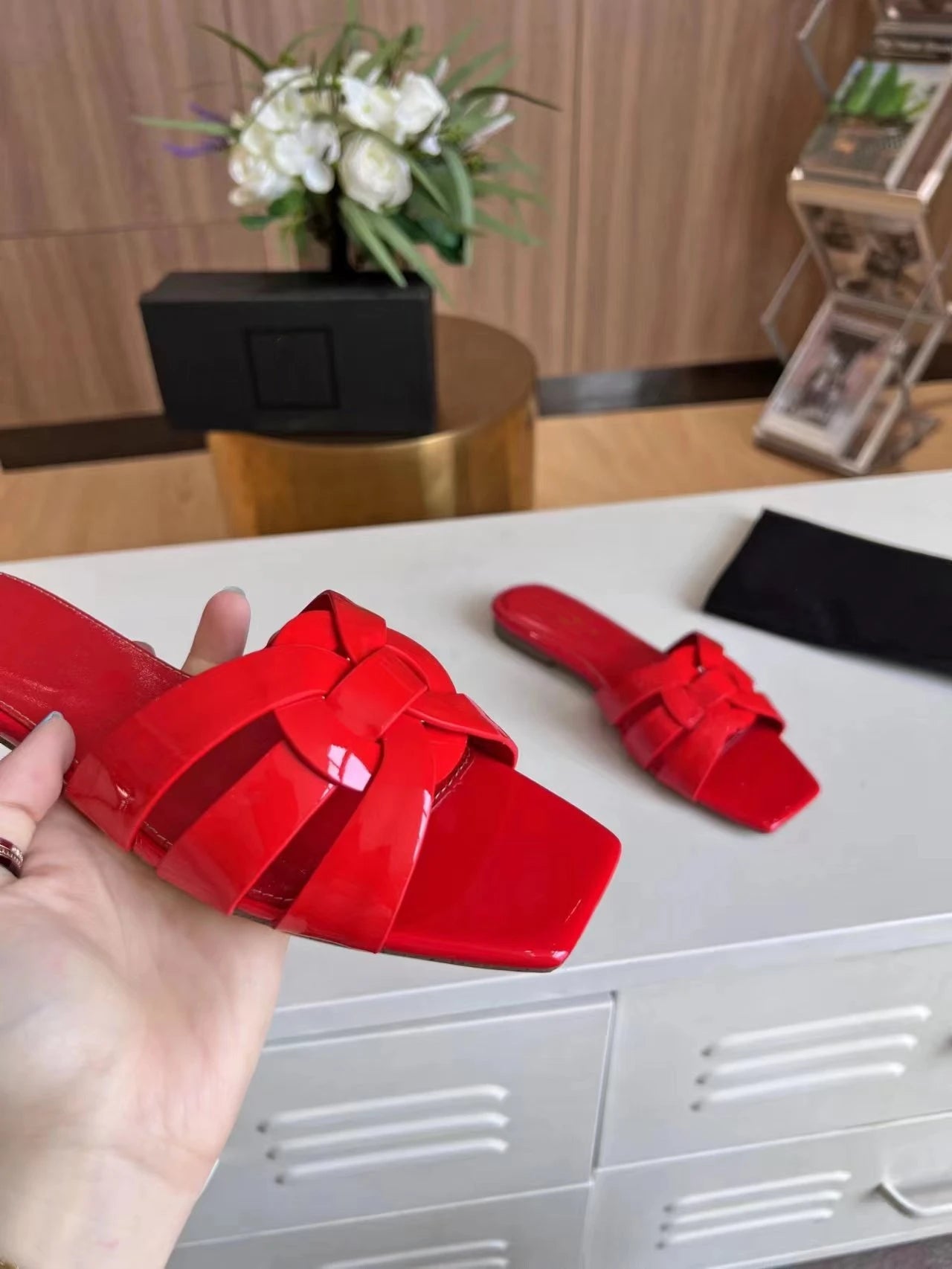 Plus Size 34-43 Women's Slippers Leather Flat Bottom Shallow Open Toe Fishbill Shoes Elegant Office Shoes Comfortable Home Shoes