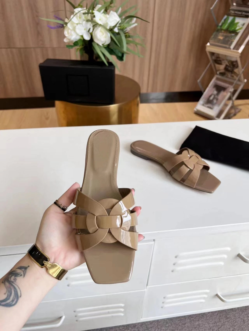 Plus Size 34-43 Women's Slippers Leather Flat Bottom Shallow Open Toe Fishbill Shoes Elegant Office Shoes Comfortable Home Shoes