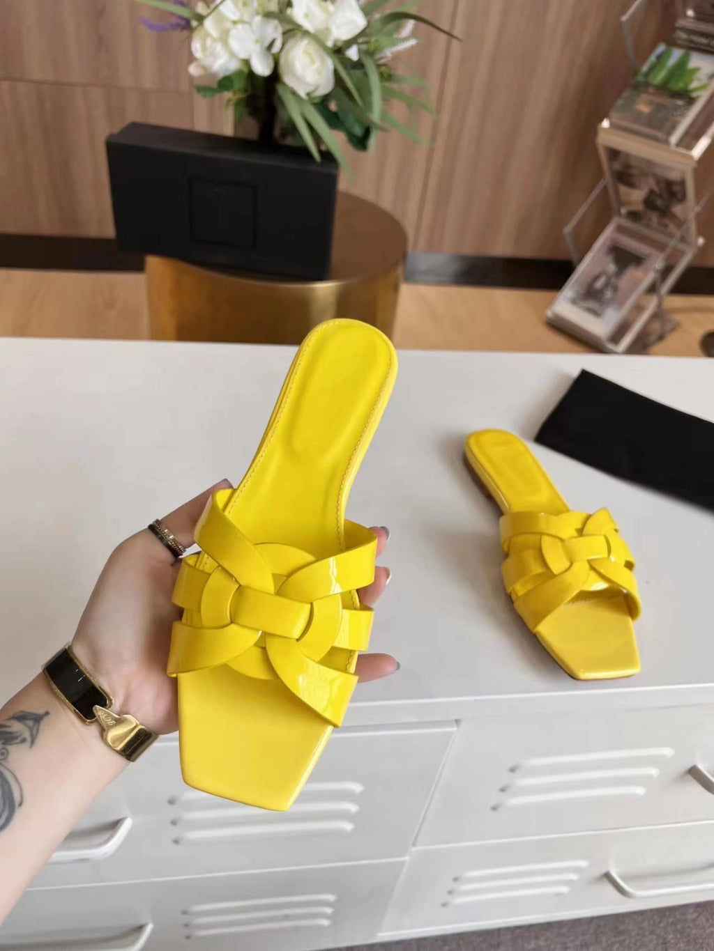 Plus Size 34-43 Women's Slippers Leather Flat Bottom Shallow Open Toe Fishbill Shoes Elegant Office Shoes Comfortable Home Shoes