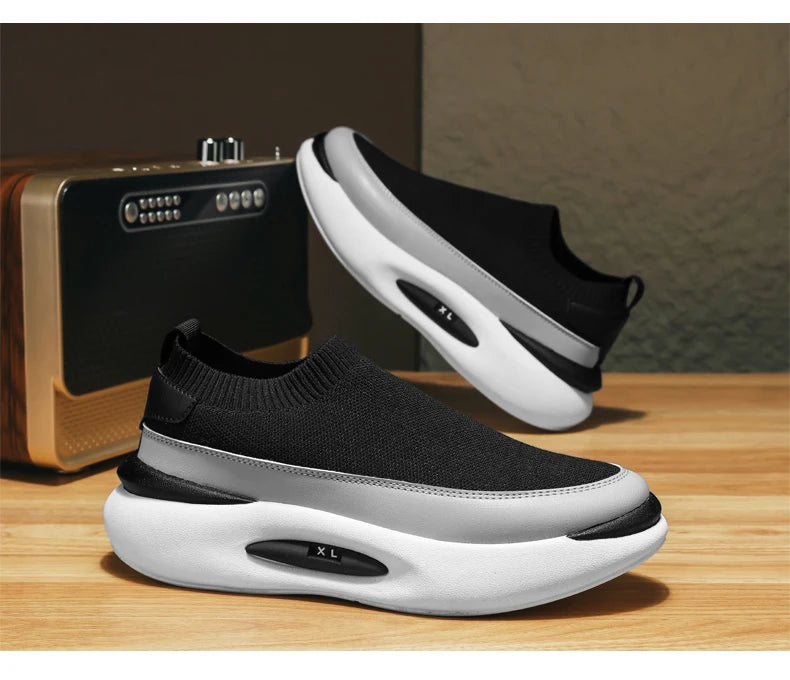 Summer New Sports Shoes Men's Socks Breathable Mesh Running Shoes Black Slip-On Slip-Ons Men's Casual Driving Shoes Suitable for Outdoor