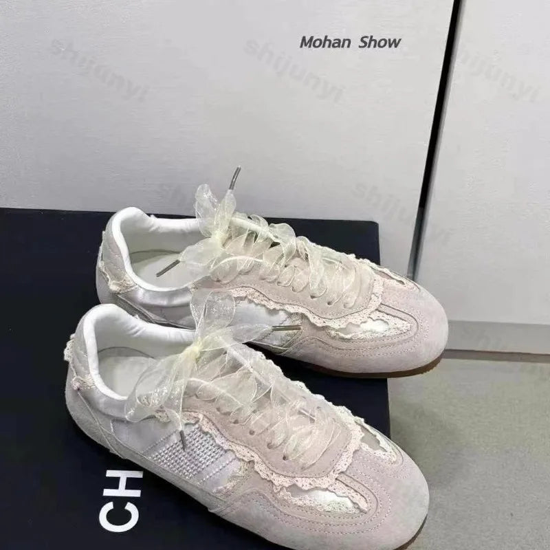 Autumn Women Ballet Flat Shoes 2025 New Fashion Vintage Casual Shoes Fashion Non-slip Retro Lace Breathable Outdoor Leisure Shoe