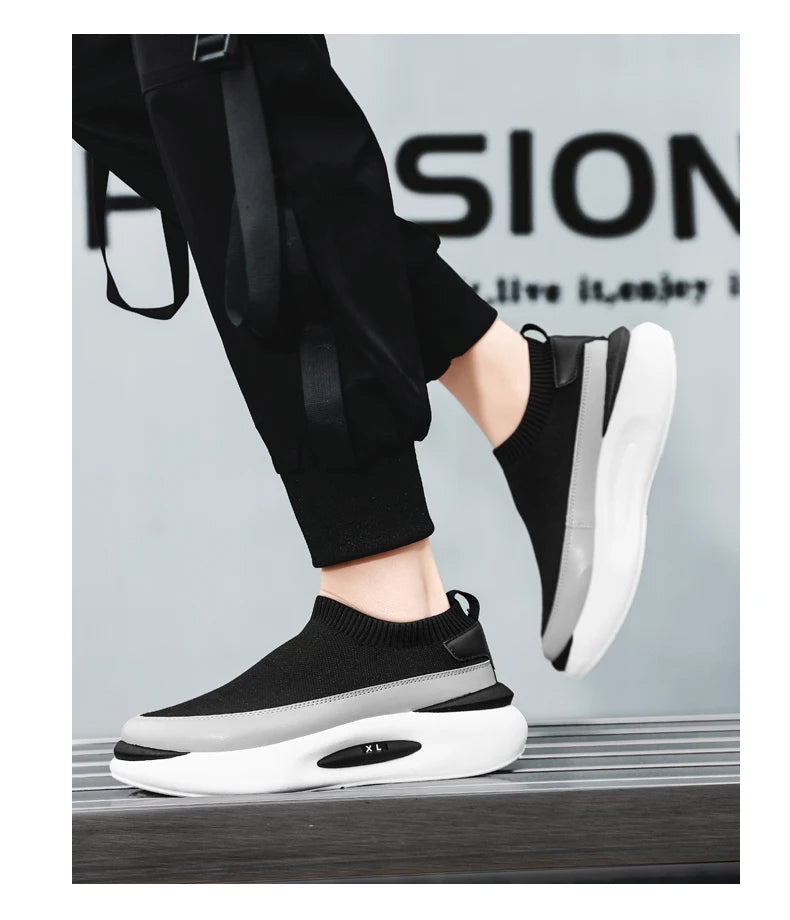 Summer New Sports Shoes Men's Socks Breathable Mesh Running Shoes Black Slip-On Slip-Ons Men's Casual Driving Shoes Suitable for Outdoor