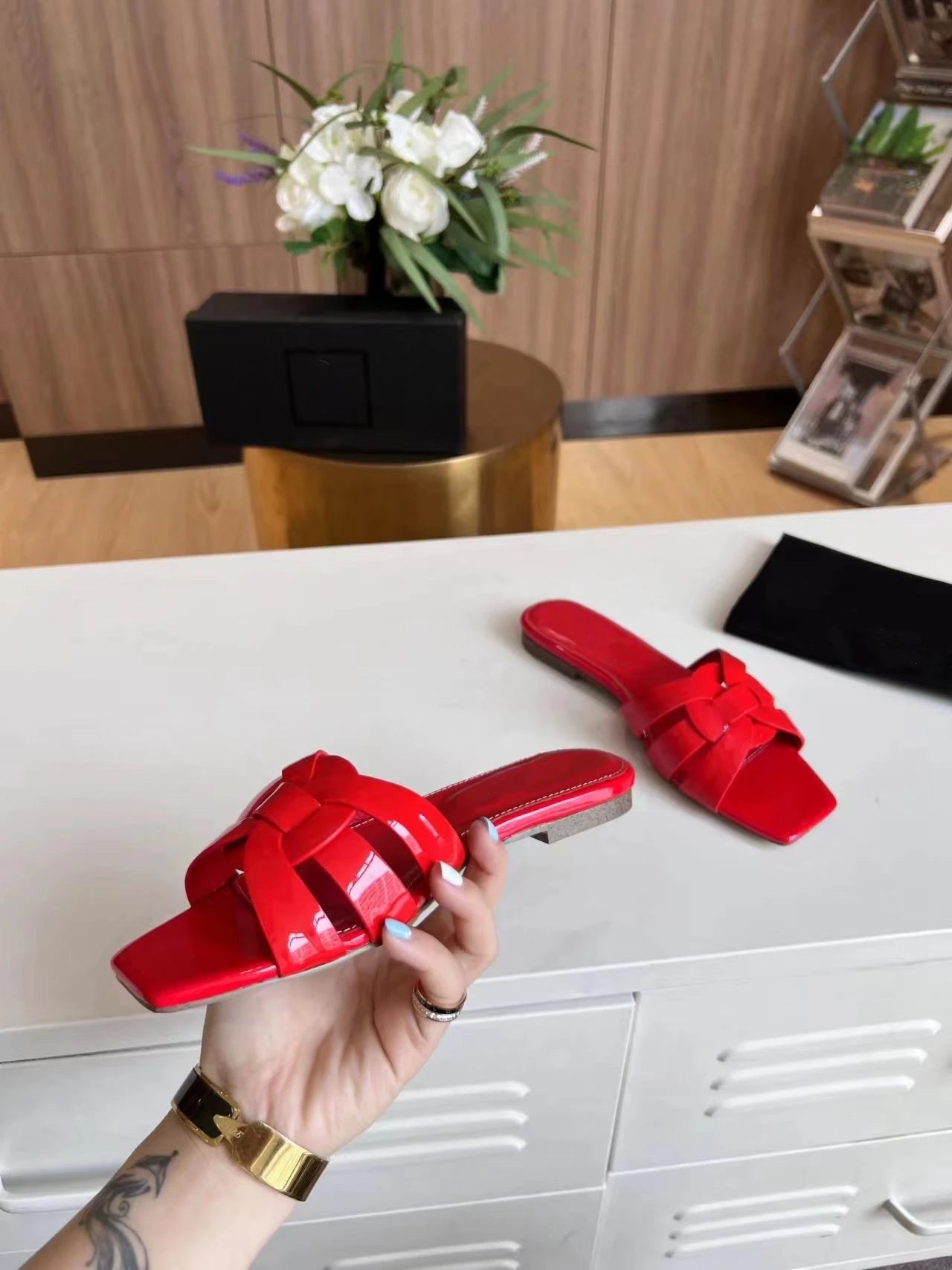 Plus Size 34-43 Women's Slippers Leather Flat Bottom Shallow Open Toe Fishbill Shoes Elegant Office Shoes Comfortable Home Shoes