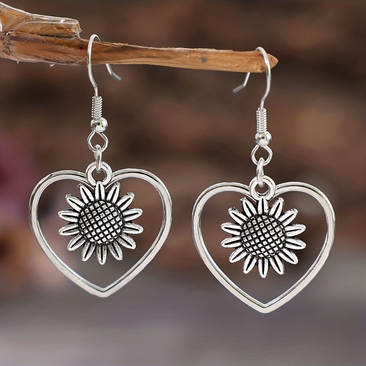 Retro Bohemian Hollow Heart With Sunflower Design Dangle Earrings Zinc Alloy Silver Plated Jewelry Female Trendy Gift
