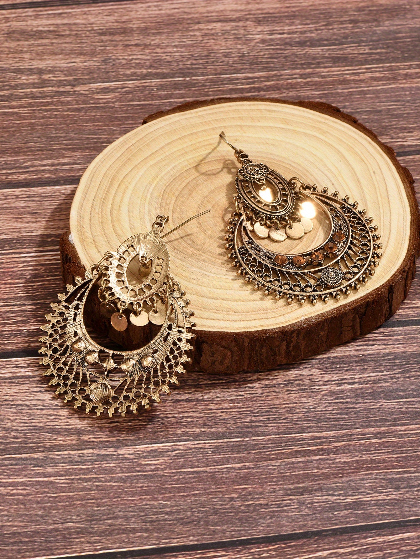 Exquisite Hollow Retro Bohemian Dangle Earrings - Zinc Alloy, Hypoallergenic, Nickel-Free Jewelry for Sensitive Skin - Unique Gift for Women, Perfect for Holiday Party, Engagement, and Everyday Wear